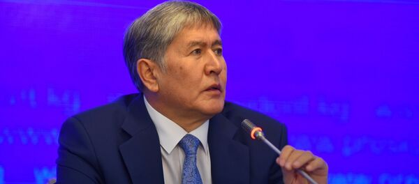 Президент Кыргызской Республики Алмазбек Атамбаев. Архивное фото Президент Кыргызской Республики Алмазбек Атамбаев. Архивное фото - Sputnik Кыргызстан