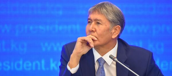 Ата Мекен фракциясынын лидери Өмүрбек Текебаевдин архивдик сүрөтү - Sputnik Кыргызстан