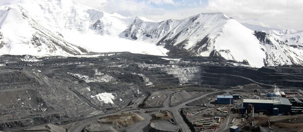 Золотоносный рудник Кумтор. Архивное фото - Sputnik Кыргызстан