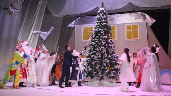 Празднование нового года в городе Ош. - Sputnik Кыргызстан