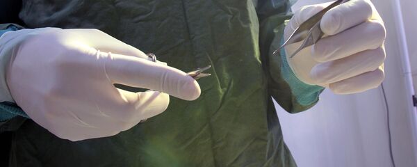 Хирург операция учурунда. Архив - Sputnik Кыргызстан