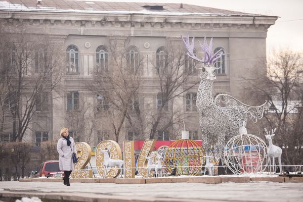Предновогодний Бишкек. Подготовка к Новому году в столице - Sputnik Кыргызстан