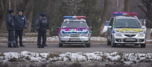 Сотрудники патрульной милиции. Архивное фото - Sputnik Кыргызстан