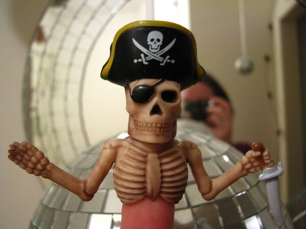 Кукла в форме пирата. Архивное фото - Sputnik Кыргызстан