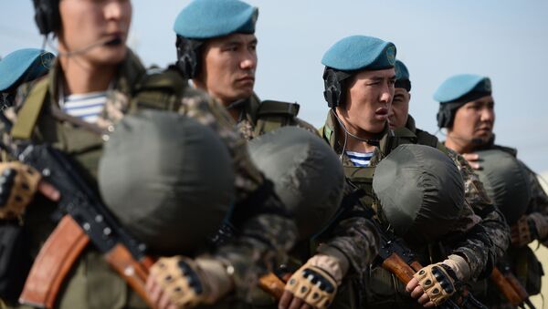 Военнослужащие подразделения Вооруженных сил Казахстана. Архивное фото - Sputnik Кыргызстан
