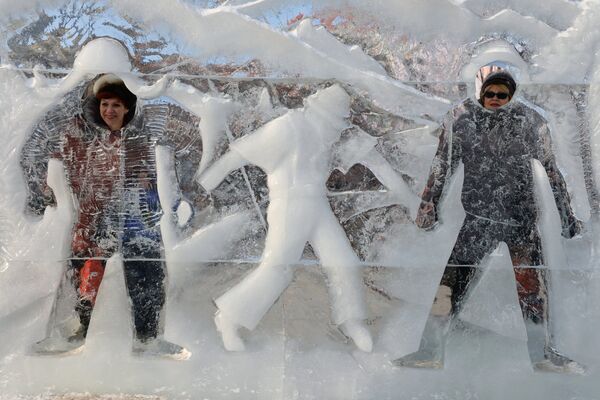 Фестиваль снежных скульптур в Новосибирске - Sputnik Кыргызстан