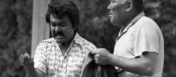 Кыргызстандын эмгек сиңирген артисти Болот Шамшиев Кыргызстандын эмгек сиңирген артисти Болот Шамшиев - Sputnik Кыргызстан