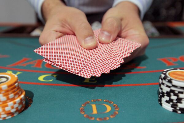 Игровой стол для покера. Архивное фото - Sputnik Кыргызстан