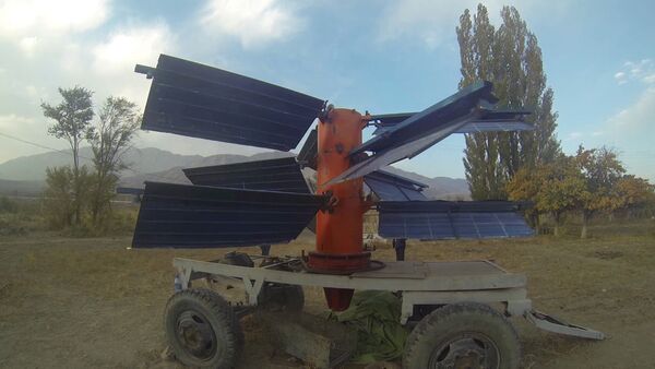 Изобретатель показал как работает гибридный ветряной генератор - Sputnik Кыргызстан
