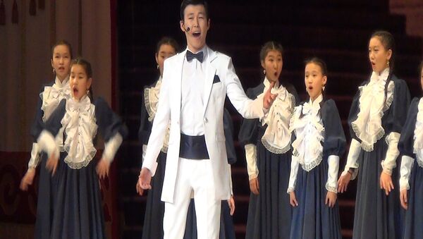 Детский хор Ак шоола отметил 30-летний юбилей концертом и песнями - Sputnik Кыргызстан