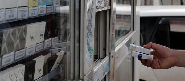 Продажа сигарет в одном из киосков. Архивное фото - Sputnik Кыргызстан