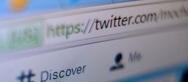 Страница сайта Twitter в окне браузера компьютера. Архивное фото - Sputnik Кыргызстан