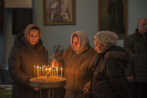 Праздничное богослужение началось в 8 утра - Sputnik Кыргызстан