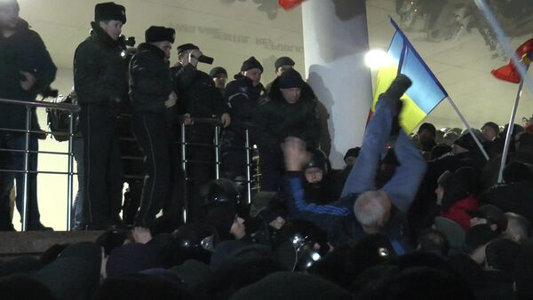 Штурм парламента. Как протесты в Кишиневе переросли в беспорядки - Sputnik Кыргызстан