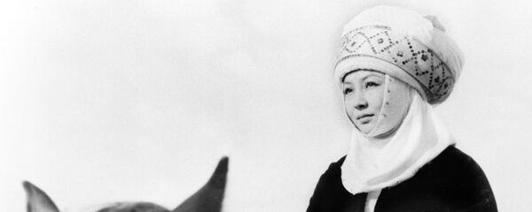 Кадр из фильма Красное яблоко - Sputnik Кыргызстан