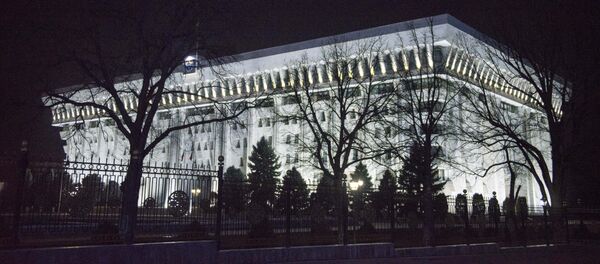 Здание Жогорку Кенеша в центре Бишкека. Архивное фото - Sputnik Кыргызстан