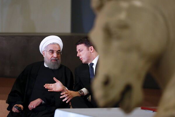 Президент Ирана Хасан Рухани ведет переговоры с премьер-министром Италии Маттео Ренци во дворце Кампидоглио (Campidoglio) в Риме, Италия. - Sputnik Кыргызстан
