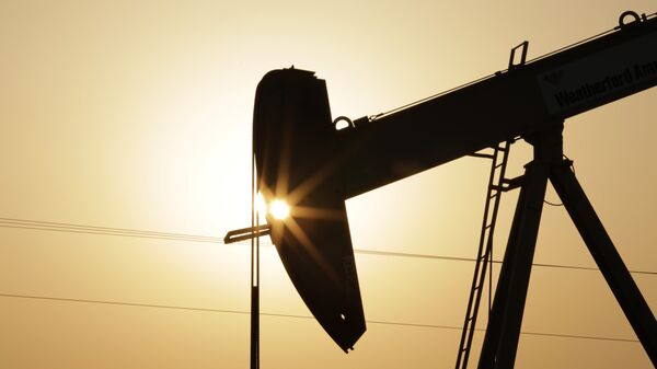 Станок-качалка нефти. Архивное фото - Sputnik Кыргызстан