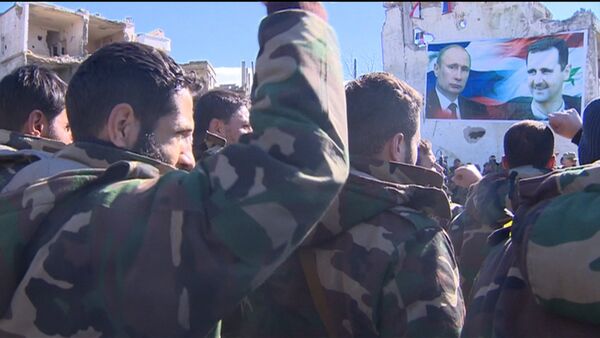 Сирийские солдаты скандировали Асад! Путин! в освобожденной Ар-Рабии - Sputnik Кыргызстан