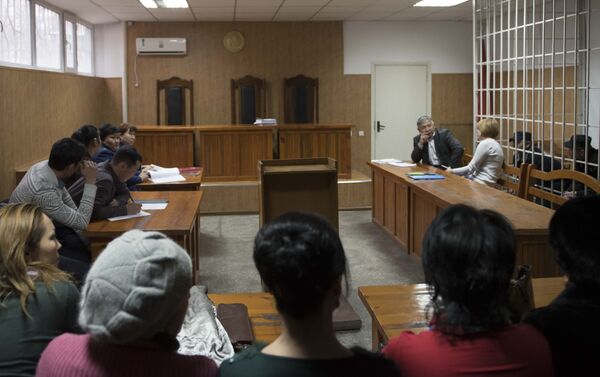 Бишкекский городской суд вернул дело по факту побега девятерых заключенных из в селе Нижний Нооруз на доследование - Sputnik Кыргызстан