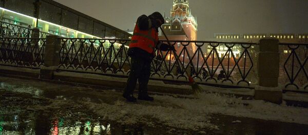 Снег в Москве - Sputnik Кыргызстан
