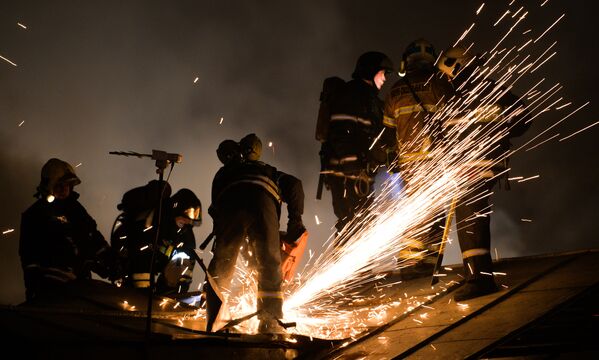 Пожар на швейном предприятии на востоке Москвы - Sputnik Кыргызстан