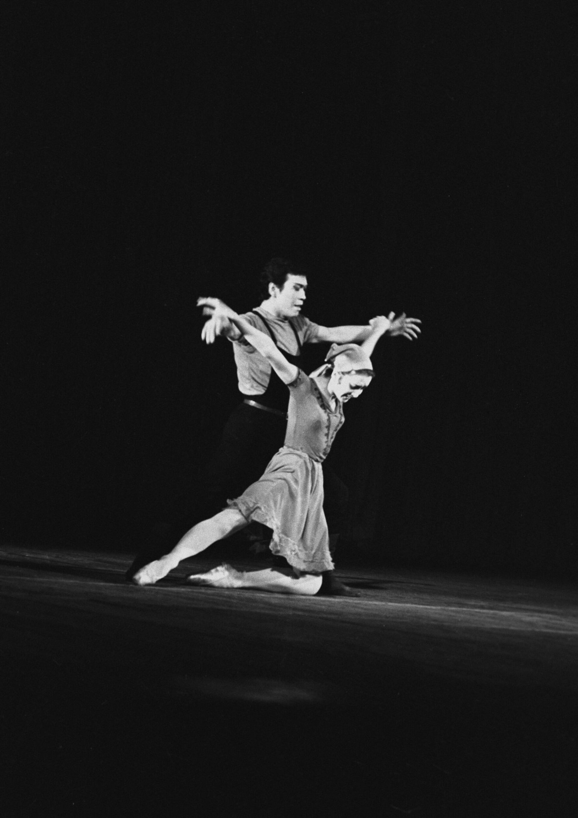 Сцена из балета Калыя Молдобасанова Материнское поле - Sputnik Кыргызстан, 1920, 19.12.2021