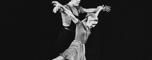 Белгилүү бийчи Базарбаев жана Токомбаева. Архив - Sputnik Кыргызстан