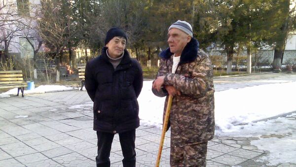 63 жаштагы үйсүз Николай Зуевди Бишкек шаарындагы карылар үйүнө жаткырылды. - Sputnik Кыргызстан