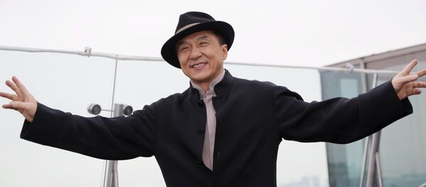 Фотоколл Джеки Чана в Москве - Sputnik Кыргызстан