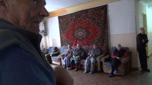 Слепой бездомный с карьера планирует жениться в доме престарелых - Sputnik Кыргызстан