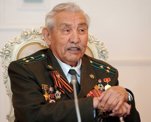 Председатель Республиканского Совета ветеранов войны, труда, вооруженных сил и правоохранительных органов Тарас Токомбаев. Архивное фото - Sputnik Кыргызстан