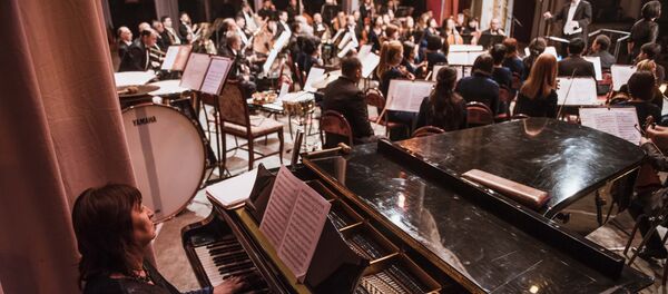 Оркестр на сцене. Архивное фото - Sputnik Кыргызстан