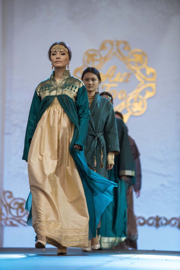 Кыргызские девушки глазами иностранцев - Sputnik Кыргызстан