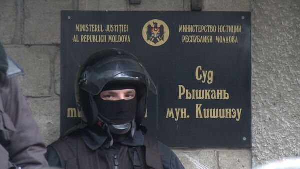 Оппозиция в Кишиневе пикетировала здание суда - Sputnik Кыргызстан