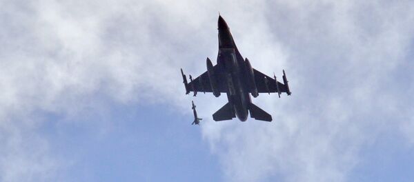 Американский истребитель F-16. Архивное фото - Sputnik Кыргызстан