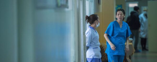 Сотрудницы больницы. Архивное фото - Sputnik Кыргызстан