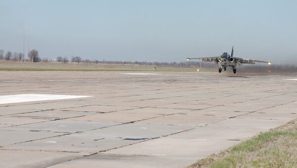 Авиабаза Кант — военный аэродром, расположенный в Чуйской области - Sputnik Кыргызстан