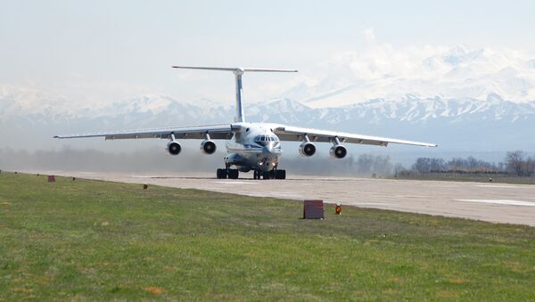 Авиабаза Кант — военный аэродром, расположенный в Чуйской области - Sputnik Кыргызстан