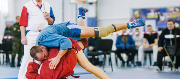 Самбонун спорттук түрү боюнча машыгуу учурунда. Архив - Sputnik Кыргызстан