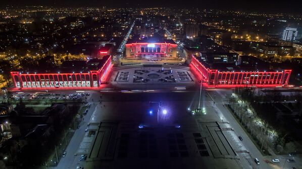 Как выглядит центральная площадь Ала-Тоо в новом освещении - Sputnik Кыргызстан