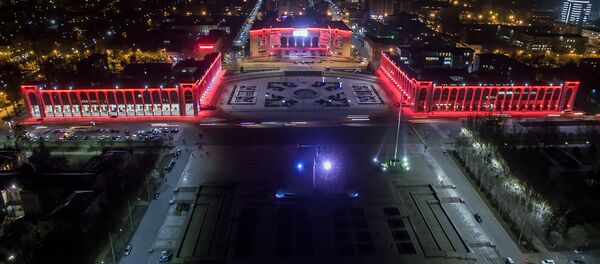Центральная площадь Ала-Тоо. Вид с высоты птичьего полета. Архивное фото Центральная площадь Ала-Тоо. Вид с высоты птичьего полета. Архивное фото - Sputnik Кыргызстан