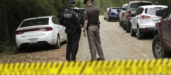На месте убийства пятерых человек в США - Sputnik Кыргызстан