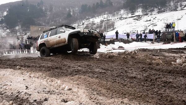 Снег, слякоть и драйв: оффроад гонки в Цахкадзоре - Sputnik Кыргызстан