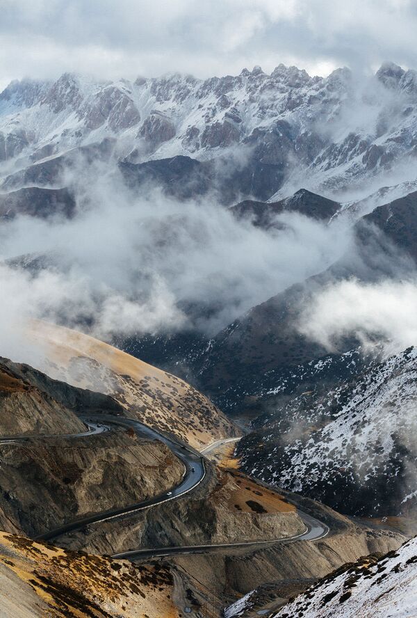 …и самую близкую к крыше мира точку — перевал Акбайтал (4 655) - Sputnik Кыргызстан
