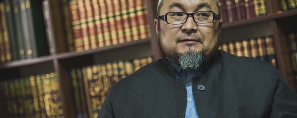 Аалымдар кеңешинин мүчөсү Чубак ажы Жалиловдун архивдик сүрөтү Аалымдар кеңешинин мүчөсү Чубак ажы Жалиловдун архивдик сүрөтү - Sputnik Кыргызстан