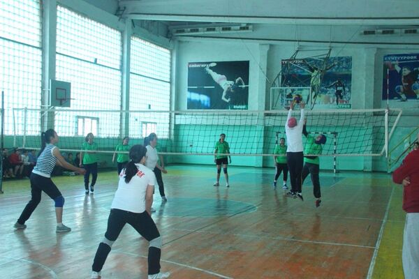 Турнир по волейболу к 8 Марта в Оше - Sputnik Кыргызстан
