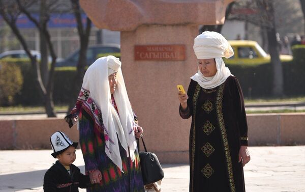 В рамках празднования Дня национального головного убора бишкекчане смогут стать зрителями этноконцерта. - Sputnik Кыргызстан
