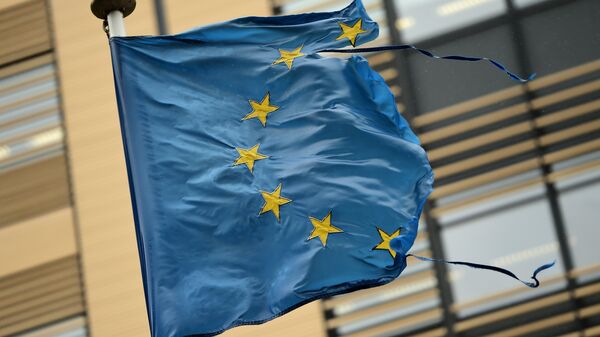 Флаг Евросоюза в Брюсселе, Бельгия. Архивное фото - Sputnik Кыргызстан