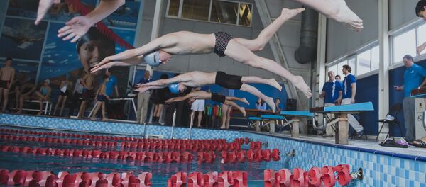 Соревнования по плаванию в Бишкеке - Sputnik Кыргызстан